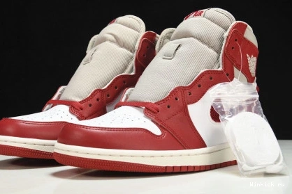 1 OG Chenille High Newstalgia Jordan 1022